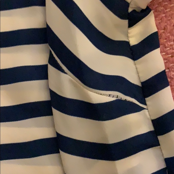 Anthropologie silk top w/ jewel necklace - Size L - Picture 3 of 3